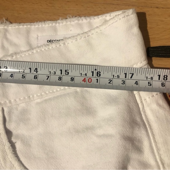 GARAGE NWT- slouchy white jean- Sz 30 - Picture 3 of 4